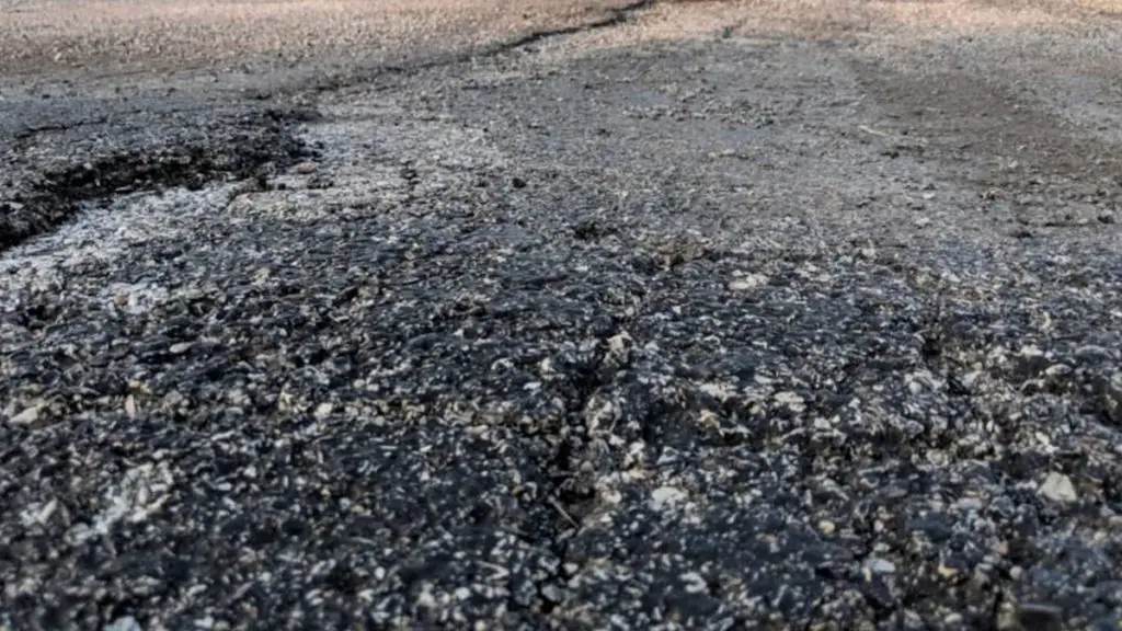 Raveling very porous asphalt